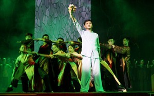 Vở 'Tổ quốc nơi cuối con đường': 'Bom tấn' cải lương mùa liên hoan