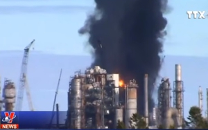 VIDEO: Cháy nổ tại nhà máy lọc dầu lớn nhất Canada