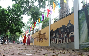 Đằng sau bức bích họa đang hút giới trẻ 'selfie'