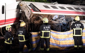 Hơn 200 người thương vong trong vụ tai nạn đường sắt ở Đài Loan (Trung Quốc)