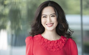 Hoa hậu Thu Thủy 'khoe' vẻ đẹp bất chấp tuổi tác