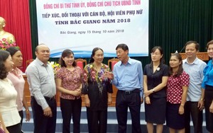 Lãnh đạo tỉnh Bắc Giang đối thoại với cán bộ, hội viên phụ nữ
