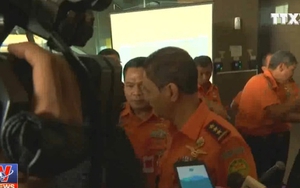 Tiếp cận khu vực phát ra tín hiệu hộp đen của máy bay bị rơi tại Indonesia