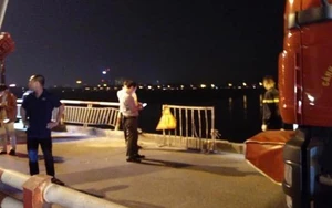 Tai nạn - nhìn từ lan can cầu