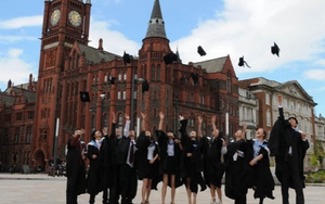 Mô hình giáo dục các nước: Anh mở rộng cửa đón du học sinh quốc tế