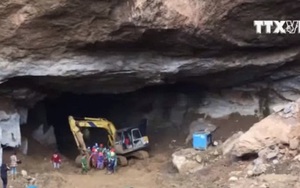 VIDEO tìm thấy 1 nạn nhân vụ sập hầm vàng tại Hòa Bình