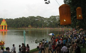 Về Trà Vinh vui Lễ hội Ok Om Bok cùng đồng bào Khmer