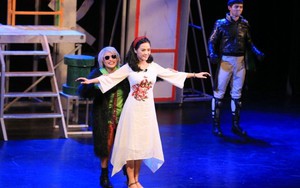 Sau vai My Sói của 'Quỳnh Búp Bê', Thu Quỳnh tất bật trở lại sân khấu kịch