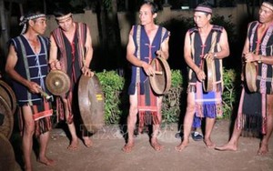 Festival văn hóa cồng chiêng Tây Nguyên: Rộn ràng khắp buôn, làng