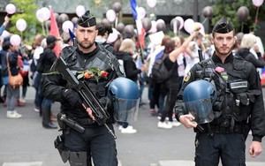 Pháp thoát khỏi nguy cơ thiếu xăng dầu bán lẻ