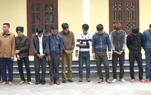 Triệt phá sới bạc chuyên nghiệp trên sông Mã, bắt giữ 16 đối tượng