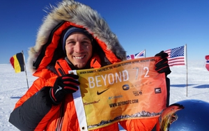 Nhà thám hiểm đầu tiên độc hành xuyên Nam Cực không cần trợ giúp