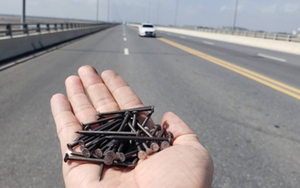 Thư gửi robot Citizen: Cái đinh, cây cầu, ổ gà và con đường