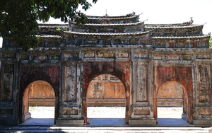 Trùng tu các công trình tại Điện Phụng Tiên, Đại Nội Huế