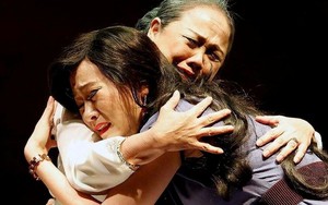 Vở kịch 'Bên kia nửa đời ngơ ngác': Chuyển từ xung đột tình yêu sang sâu lắng tình người