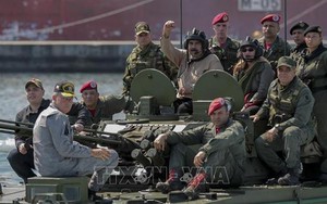 Quân đội Venezuela bắt đầu tập trận