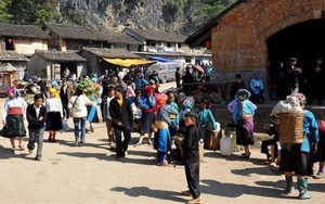 Hàng ngàn du khách đến Cao nguyên đá Đồng Văn dịp Tết Nguyên đán Kỷ Hợi 2019