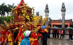 Độc đáo lễ rước nước tại Lễ hội Đền Trần, Thái Bình