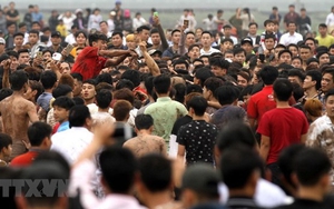 Cướp phết Hiền Quan: Cấm hẳn hay chờ giải pháp?