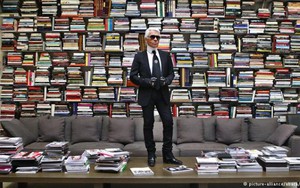 Karl Lagerfeld - cuộc đời kỳ lạ của một 'huyền thoại'