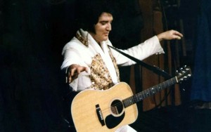 Ca khúc 'Can't Help Falling In Love': Bản 'Thánh ca' tỏ tình