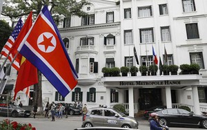 Thư gửi robot Citizen: Hòa bình nhìn từ hầm khách sạn Metropole