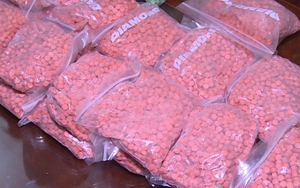 Thái Bình: Bắt giữ đối tượng vận chuyển trái phép số lượng lớn ma túy tổng hợp