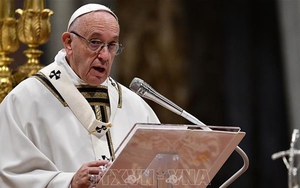 Giáo hoàng Francis ký ban hành luật chống nạn xâm hại trẻ em