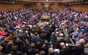 Hạ viện Anh thông qua dự luật ngăn chặn Brexit không thỏa thuận