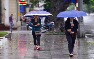 Hà Nội và miền Bắc có mưa nhỏ, Nam Bộ nắng nóng, chiều tối có mưa rào và dông