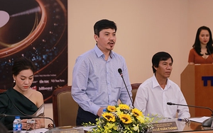 'Chủ kiến' trước lá phiếu Cống hiến