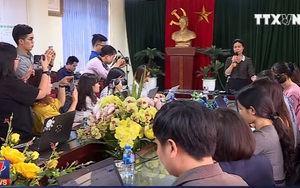 VIDEO Vụ thầy giáo bị tố dâm ô học sinh nam tại trường THCS Trần Phú: Hiệu trưởng cho rằng ‘chỉ là đùa quá mức’