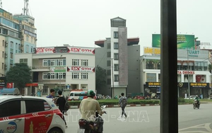 Bao giờ Hà Nội mới hết nhà 'siêu mỏng, siêu méo'?