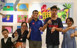 Khi trẻ tự kỷ 'vui vô cùng' bằng triển lãm