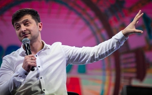 Diễn viên hài Volodymyr Zelenskiy sắp trở thành Tổng thống Ukraine: Đời y hệt như… phim
