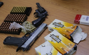 Bắt giữ đối tượng vận chuyển súng, đạn quân dụng từ nước ngoài về Việt Nam