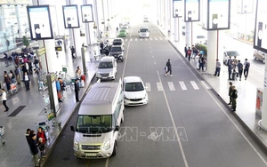 Sẽ không thu tiền đối với xe ra vào khu vực đón trả khách tại sân bay