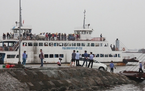 Tạm giữ 10 người liên quan tới vụ lừa đảo bán vé tại phà Gót, Hải Phòng