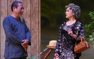 Kịch 'Lạc dòng': Lạc cả cuộc đời