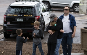 Nghi phạm còn lại trong vụ xả súng trường học ở Colorado, Mỹ là nữ sinh