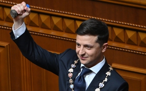 Tân Tổng thống Ukraine tuyên thệ nhậm chức và giải tán Quốc hội