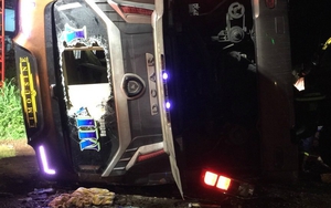 Điều tra vụ lật xe khách, 2 người chết và 17 người bị thương Đồng Nai