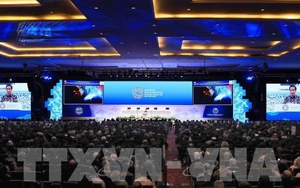 IMF: Chiến tranh thương mại Mỹ-Trung nguy hại cho tăng trưởng toàn cầu