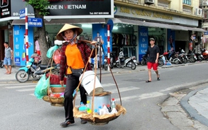 Sống chậm cuối tuần: Hàng rong, quán nhỏ và tiệm ăn