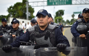 Mexico triển khai quân đội ngăn chặn dòng người di cư tới Mỹ