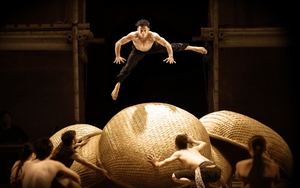 Lần đầu tiên Xiếc Tre Việt Nam trình diễn trên sân khấu Nhà hát Opera House của Australia