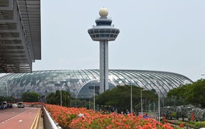 Thiết bị bay không người lái gây rối loạn hoạt động tại sân bay lớn của Singapore