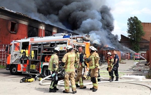 Trung tâm thương mại Đồng Xuân ở Berlin hoạt động bình thường sau vụ cháy kho hàng