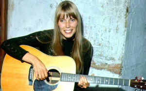Ca khúc 'Woodstock' của Joni Mitchell: 'Đưa chúng ta trở lại khu vườn'