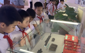 Trưng bày gần 300 hiện vật, tài liệu về 50 năm thực hiện Di chúc Bác Hồ